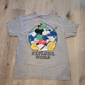 Disney Mickey Mouse Explore More Short Sleeve Graphic Tee Sz XL
